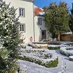 Gutshaus De La Fontaine Feilsdorf