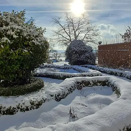 Gutshaus De La Fontaine 度假居