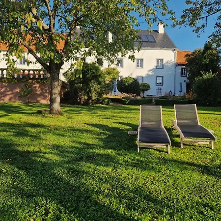 Gutshaus De La Fontaine Vakantiehuis *