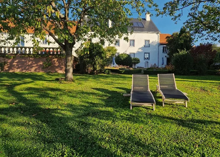 Gutshaus De La Fontaine Vakantiehuis *