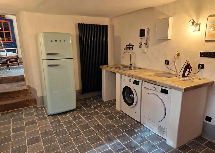 Gutshaus De La Fontaine * Feilsdorf